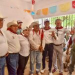 “Recibe Vargas Landeros parabienes en su campaña política”.