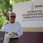 Entrega gobernador Rocha Moya nuevas de aulas en Jardín de Niños en Badiraguato