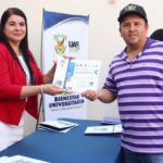 Como parte de las estrategias ambientales impulsadas por la UAS, el CIDOCS entrega material reciclable a la Unidad de Bienestar Universitario.