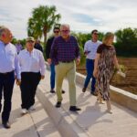 Gobernador Rocha supervisa puente y camino que conecta Sinaloa de Leyva al Opochi.
