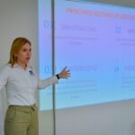 Capacitan a servidores públicos de Ahome en trato digno y prevención del acoso.