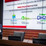 Gobernador Rocha Moya imparte conferencia magistral en el Centro de Estudios Superiores Navales.