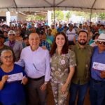 Entregan tarjetas del programa Bienpesca a pescadoras y pescadores de El Colorado, Ahome