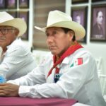 Reciben Gobernadores Yoremes de Ahome recursos para las fiestas cuaresmales y de Semana Santa.