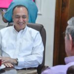 Se reúne Antonio Menéndez con líderes sindicales municipales, estatales y federales.