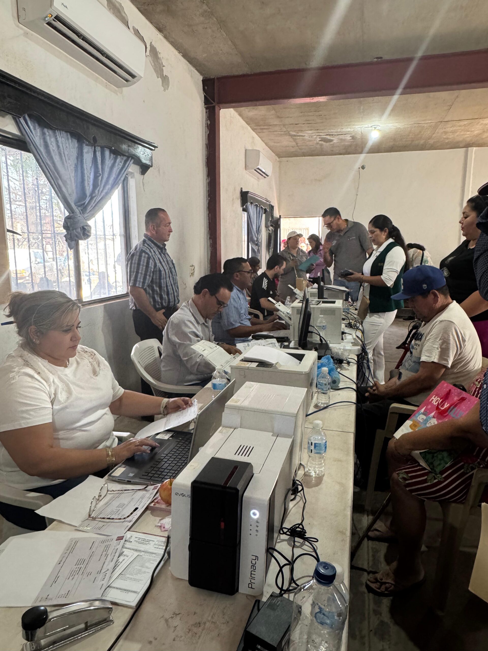 Concluye con éxito los descuentos del SATES en la Brigada del Bienestar del DIF, en El Fuerte, Sinaloa.