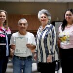 DIF Ahome restituye identidad a dos adultos mayores tras años sin documentación.