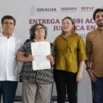 Gobernadora Yeraldine entregó títulos de propiedad que dan certeza jurídica a familias de Mocorito