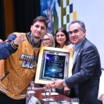 ¡Vuelan alto las Águilas de la UAS! El Rector Jesús Madueña entrega el Premio al Mérito Deportivo 2026; reconoce el esfuerzo y pasión de 224 atletas, médicos y entrenadores.