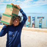 DIF Sinaloa beneficia a 2 mil 500 pescadores con 5 mil despensas alimentarias en 2026.