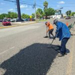 Obras Públicas mantiene bacheo diario en Ahome.